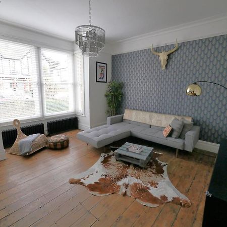 Quirky Spacious Ground Floor Victorian Garden Flat เวอร์ทิง ภายนอก รูปภาพ