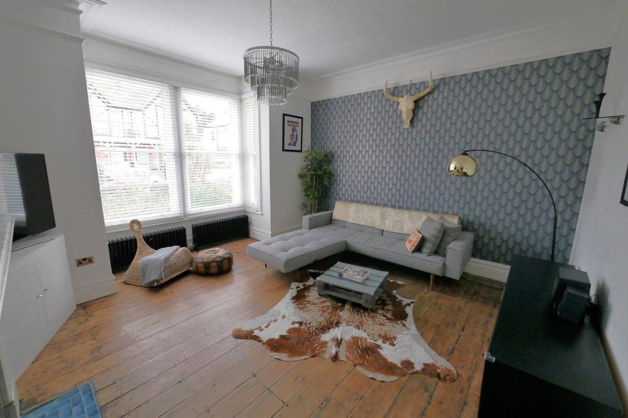 Quirky Spacious Ground Floor Victorian Garden Flat เวอร์ทิง ภายนอก รูปภาพ
