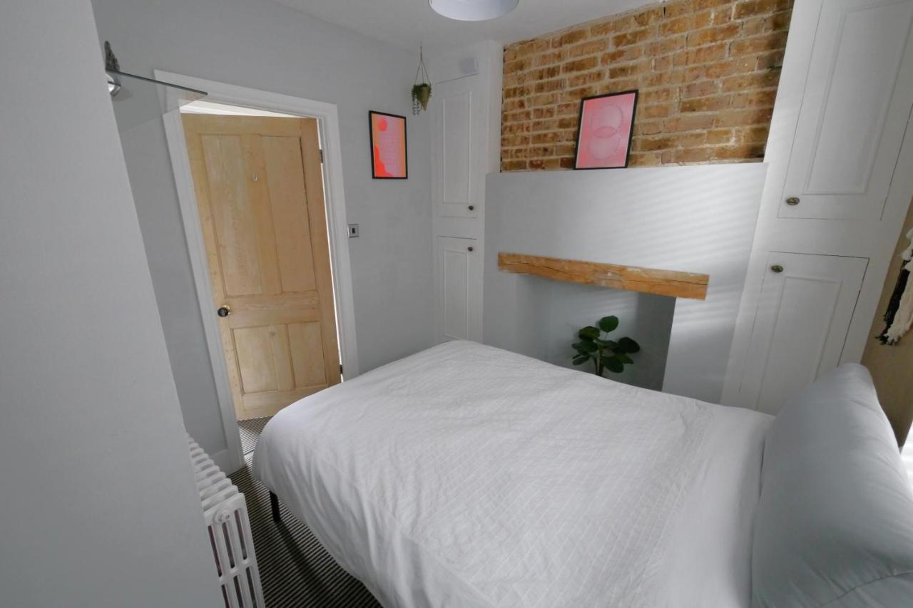Quirky Spacious Ground Floor Victorian Garden Flat เวอร์ทิง ภายนอก รูปภาพ