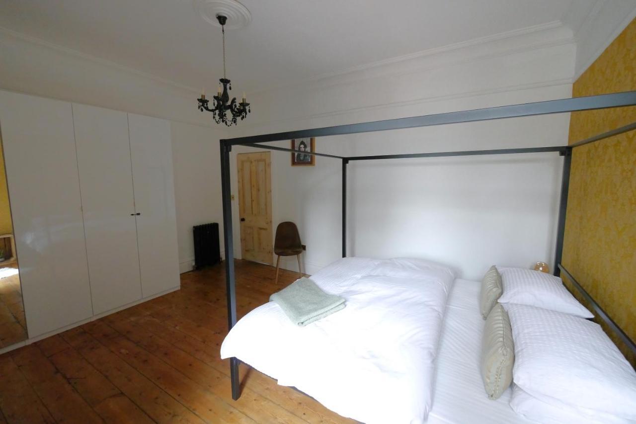 Quirky Spacious Ground Floor Victorian Garden Flat เวอร์ทิง ภายนอก รูปภาพ